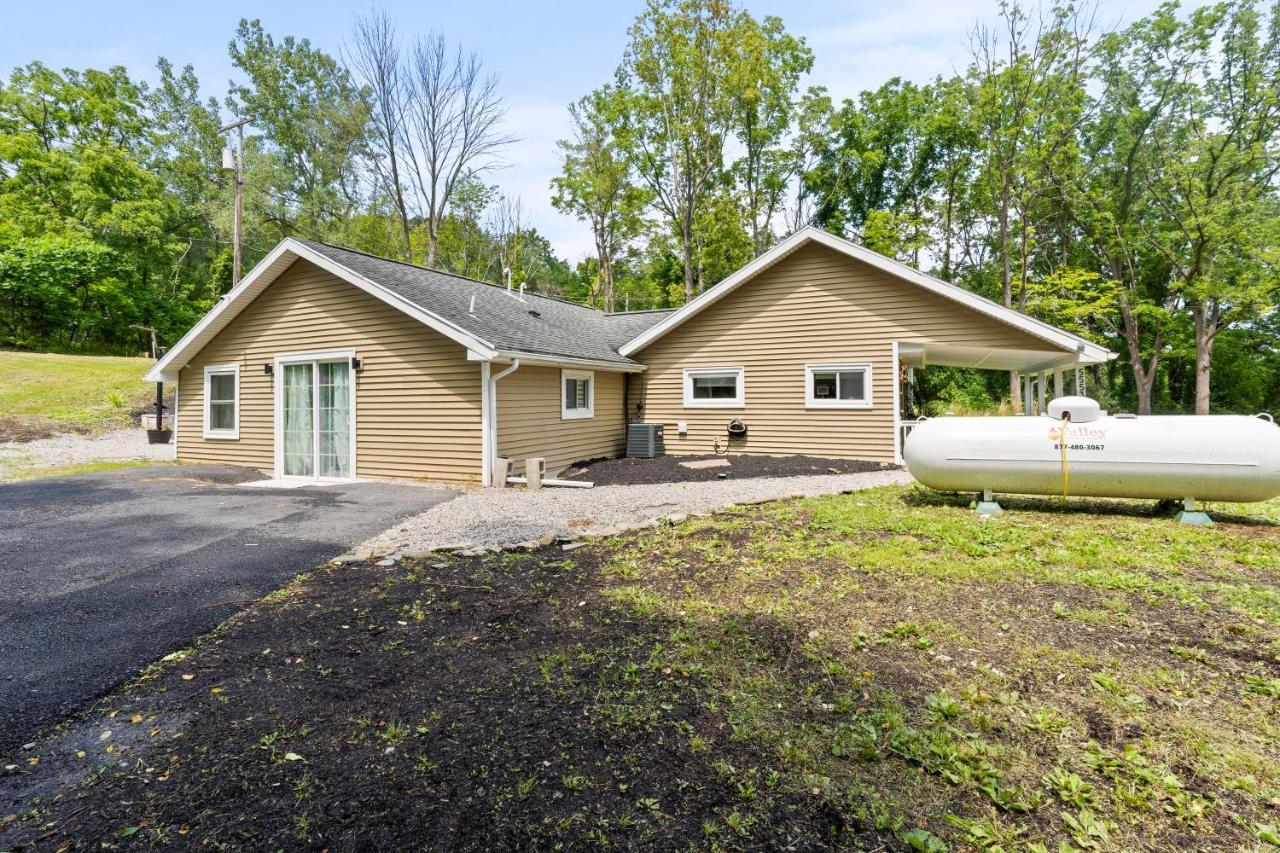 The Modern Forge Ny, Honeoye Lake Bagian luar foto